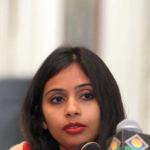Devyani indicted for visa fraud, leaves US with diplomatic immunity