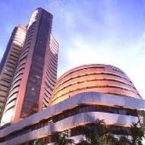 Sensex ends down over 300 points amid weak global cues