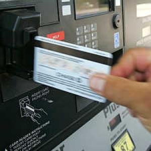 Lax security led to card-skimming frauds: RBI
