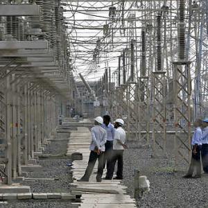 'Will tackle power crisis in Delhi, tariff may be revised'