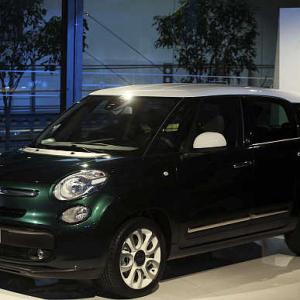 Fiat puts faith in retro-style 500 model