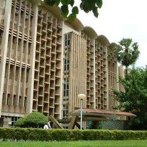 Jaitley allocates Rs 500 cr to set up 5 new IIMs and IITs