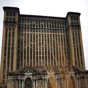 Detroit files for largest-ever bankruptcy in US history