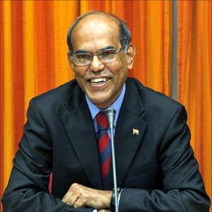 Subbarao hits out at govt; blames it for rupee dip, crisis