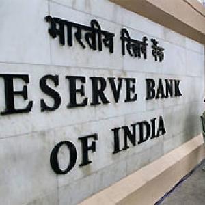 In rupee-growth dilemma, RBI may go for status quo on rates