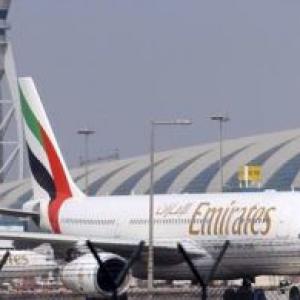 Emirates cuts business-class fares