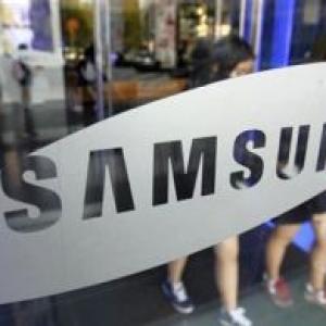 Samsung Electronics loses $12 billion market value