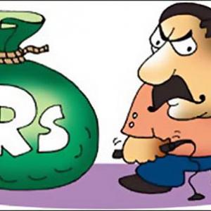 I-T Dept to keep record of deposits over Rs 2 lakh