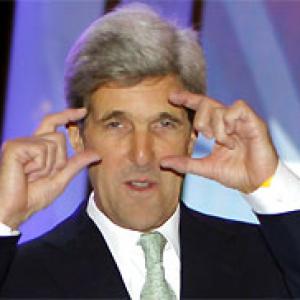 Senators urge Kerry to press India on trade during visit