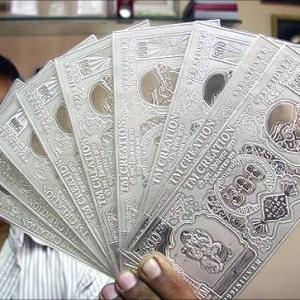 Rupee sinks to all-time low on huge FII outflows