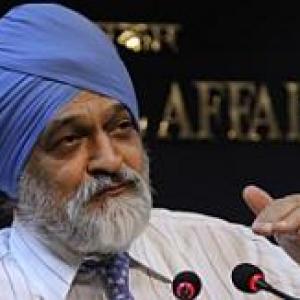India can get back to 8% growth rate: Montek