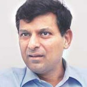 No sovereign bond issue: Raghuram Rajan