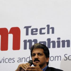 Tech Mahindra, L&T Infotech eye HP's stake in MphasiS