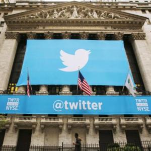 Twitter fails to add new users