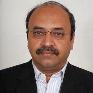 Micromax CEO Deepak Mehrotra quits