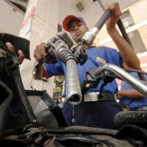Petrol price cut by Rs 1.15 per litre