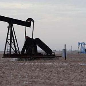 Govt starts oil diplomacy with US