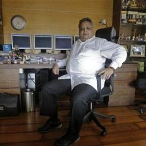 What led Jhunjhunwala to invest in SpiceJet