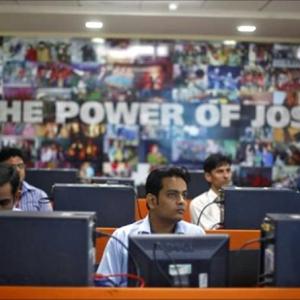 New jobs: IT sector shines, manufacturing lags
