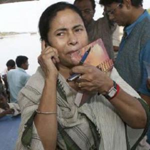 Bengal will not implement land act amendments: Mamata