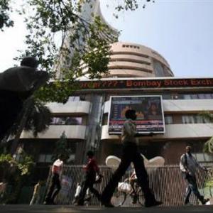Markets remain volatile; Sensex up 40 points