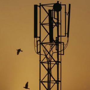 Bank funding of spectrum purchases hits DoT wall