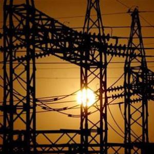 Maharashtra may take AAP route on power