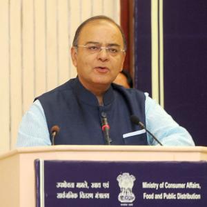 Don't expect fireworks from FM on fiscal deficit