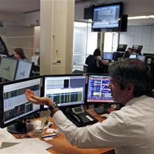 Sensex, Nifty close the day in red