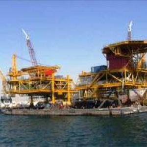 ONGC, OIL buy 10% govt stake in Indian Oil