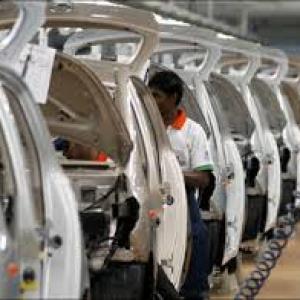 Govt may tweak manufacturing policy to make it investor friendly