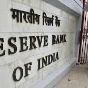 RBI eases norms for foreign investors in currency derivatives