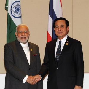 Modi's 'Make in India' pitch gets Thai PM's support