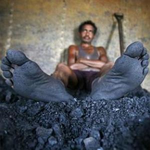 Govt to end stalemate in coal sector; plans e-auction of mines
