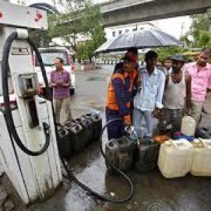 Diesel rate likely to be cut by Re 1/litre, petrol by Rs 1.75