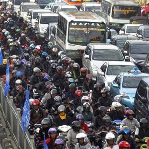 10 cities that face the worst traffic snarls
