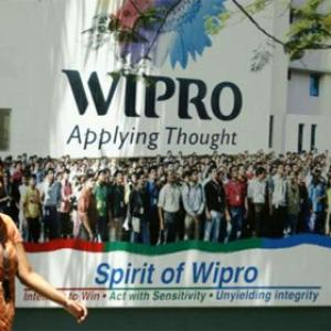 Wipro staff to get shares worth over Rs 1 cr