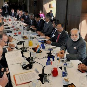 Modi woos French businesses with 'Make in India' initiative