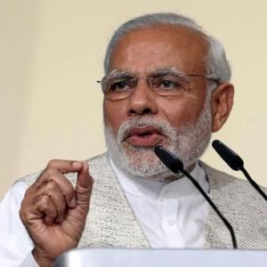 Modi wants to revamp Cabinet, but can't find the people
