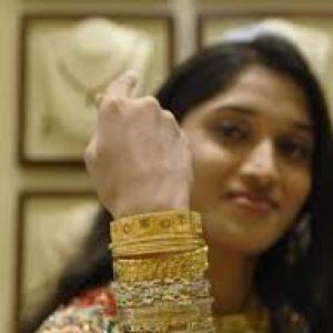 Gold, silver prices rise on buying by jewellers
