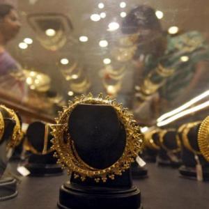 I know what you did on Tue night: Minister tells jewellers