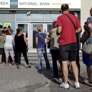 Greece to extend bank holiday for two more days