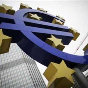 Greece starts repaying debt to ECB, IMF