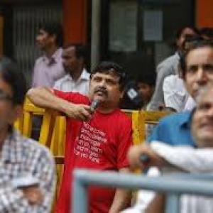 Sensex slumps 661 points on inflation, growth concerns