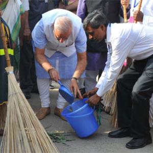 Govt to levy Swachh Bharat cess on select services