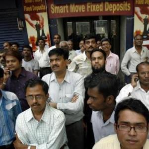 Sensex, Nifty nosedive; HDFC twins drag