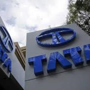Tata Motors fixes rights issue price at Rs 450 a share