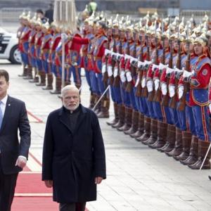 India announces $1 bln credit line to Mongolia