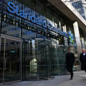 StanChart CEO plans to cut about 1,000 top staff