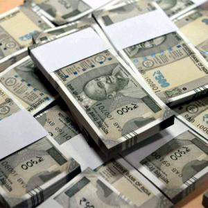 I-T detects Rs 3,185 cr black income; seizes Rs 86 cr new notes